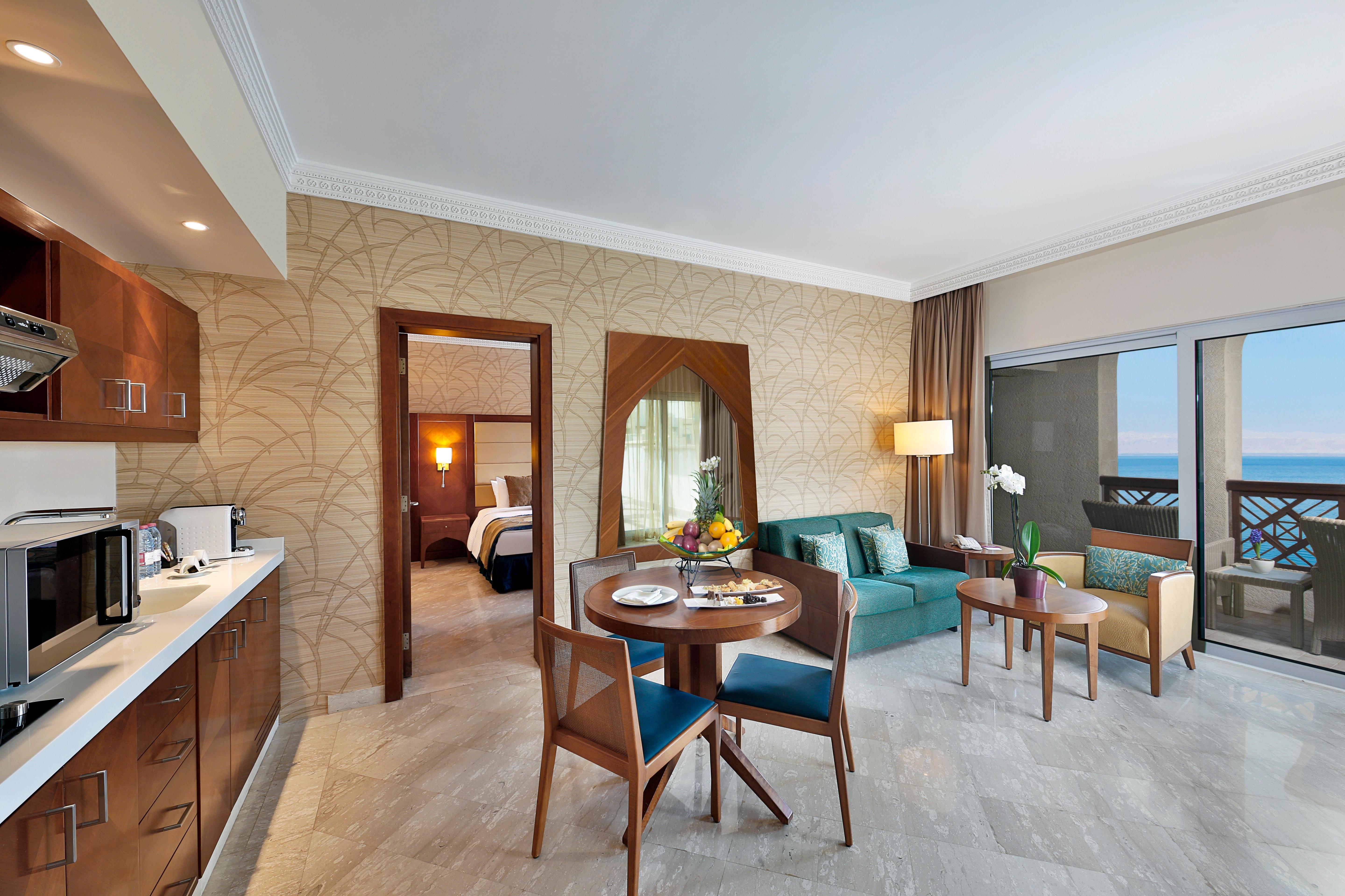 Crowne Plaza Jordan Dead Sea Resort & Spa By Ihg Sweimeh Exterior foto Suite at the Hilton Sharm El Sheikh Resort