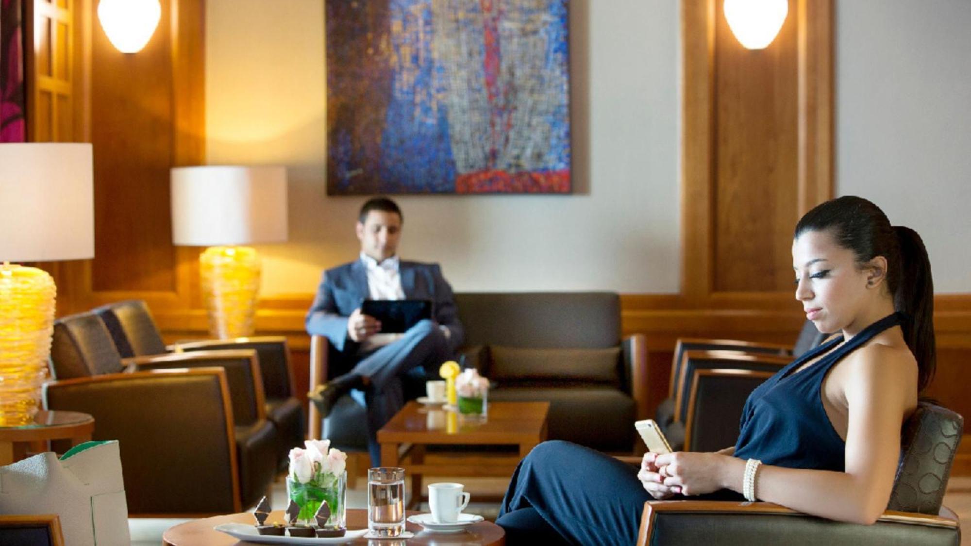 Crowne Plaza Jordan Dead Sea Resort & Spa By Ihg Sweimeh Exterior foto The lounge at the airport