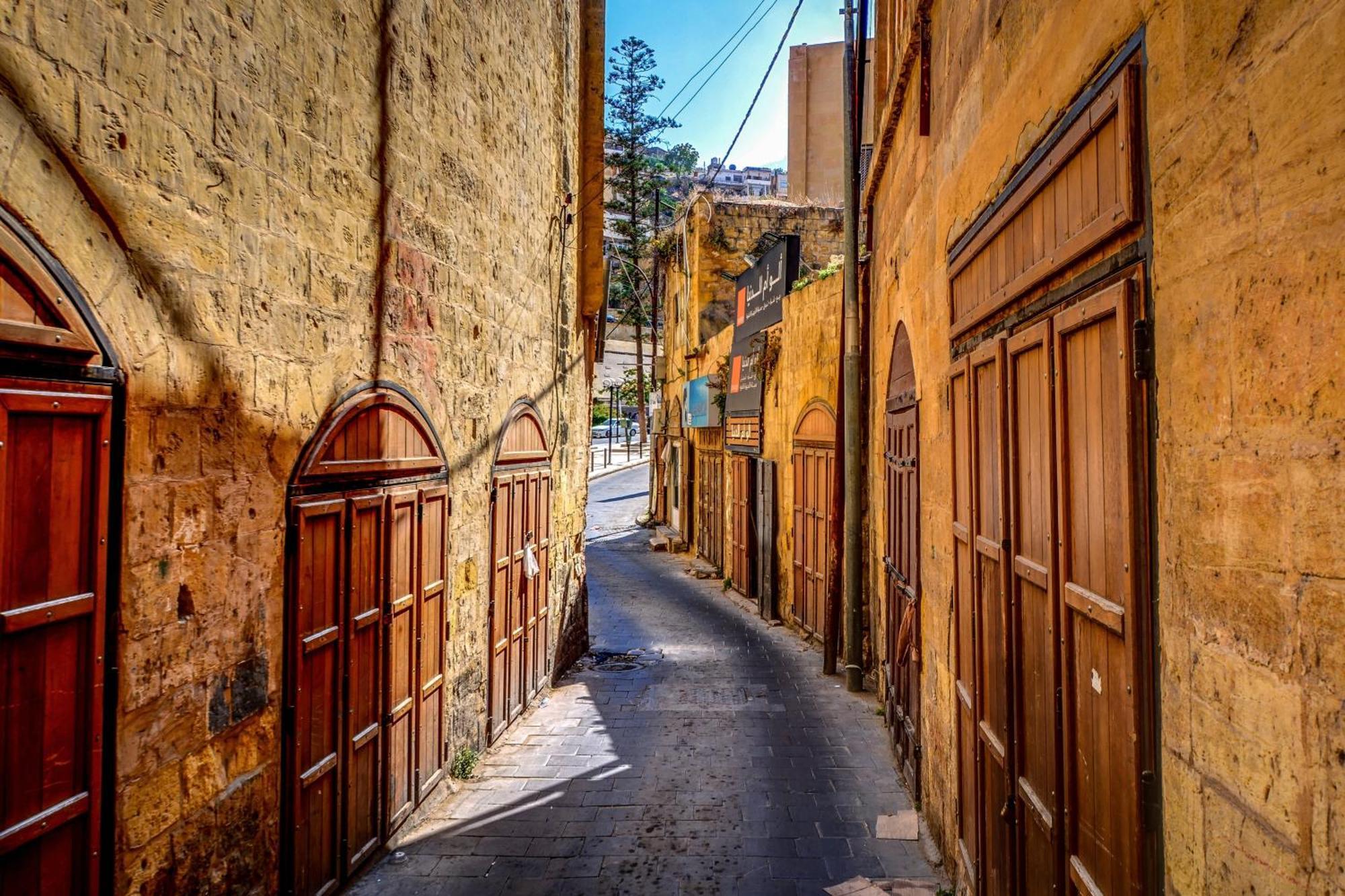Crowne Plaza Jordan Dead Sea Resort & Spa By Ihg Sweimeh Exterior foto A street in the old town of Nicosia